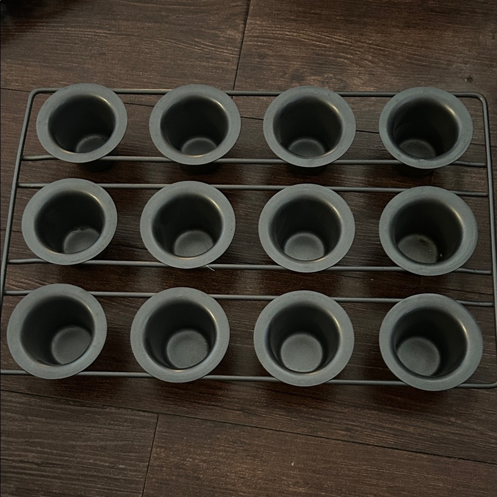 12-Cup candle maker